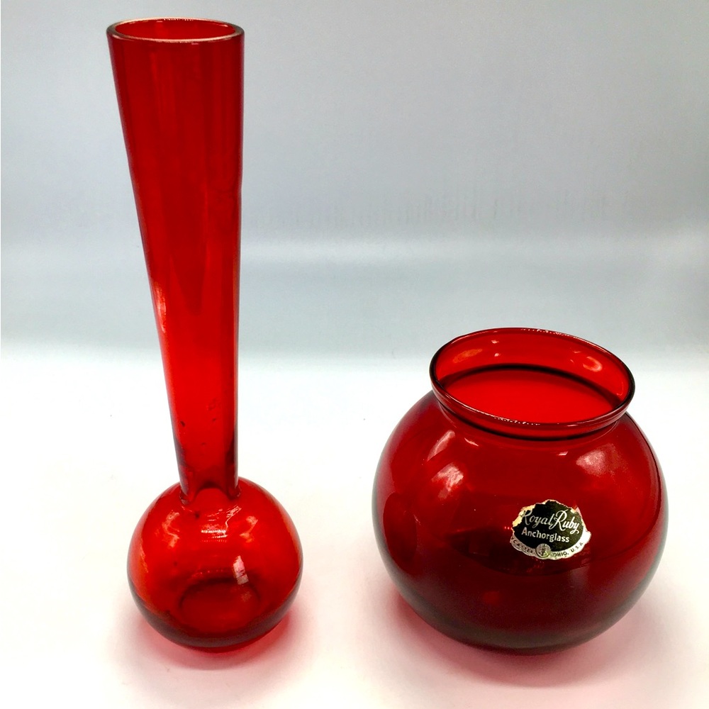 2Pc Vintage Ruby Red Anchor Hocking Glass Vases. 8x2 & 4x3”Original Tags